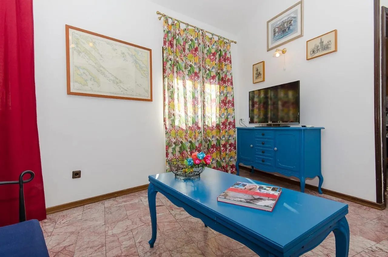Guesthouse Vialli Split 0*,  Croatia